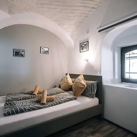4 * Maribor