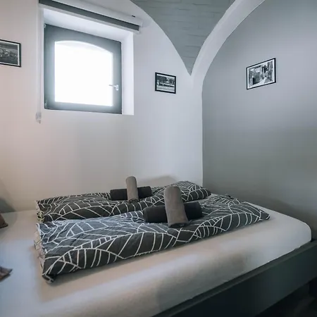 4 Hostel *